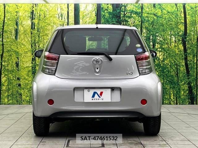 Toyota IQ 2010-10 256349-15