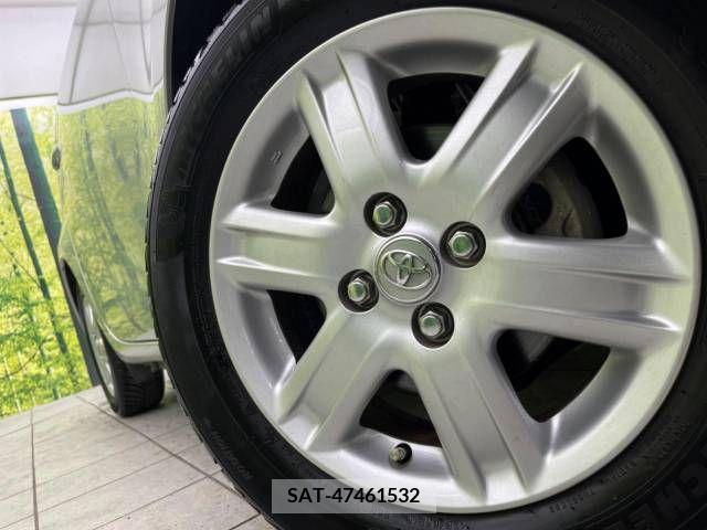 Toyota IQ 2010-10 256349-13