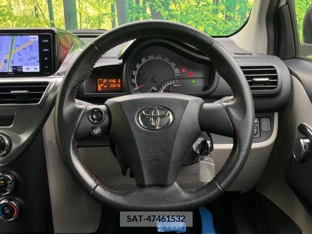 Toyota IQ 2010-10 256349-11