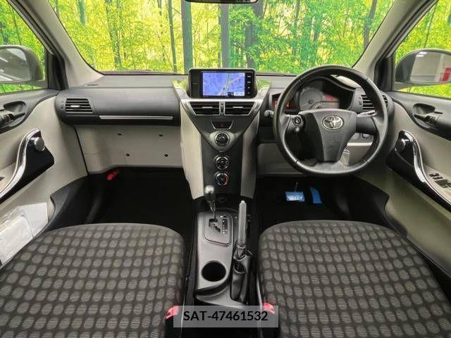 Toyota IQ 2010-10 256349-1