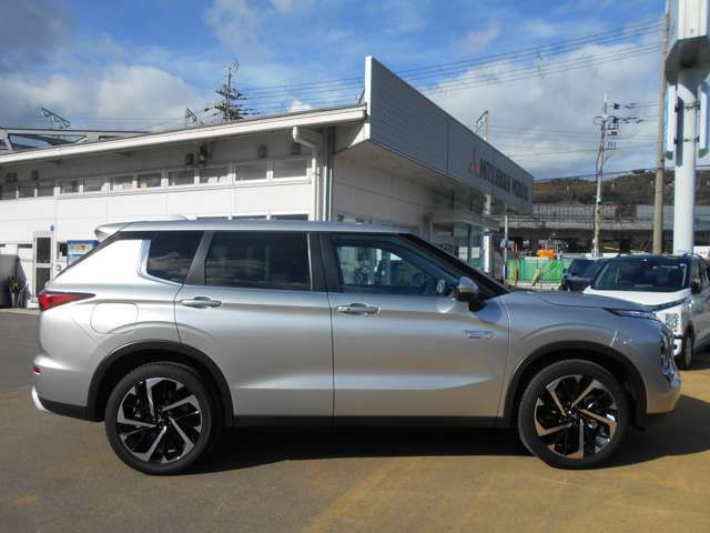 Mitsubishi OUTLANDER PHEV 2021-12 278-6