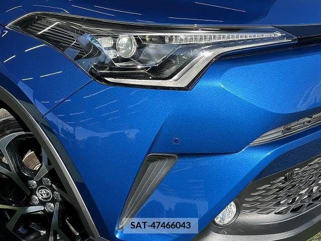 Toyota C-HR 2017-03 209890-18