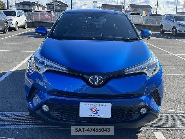 Toyota C-HR 2017-03 209890-11