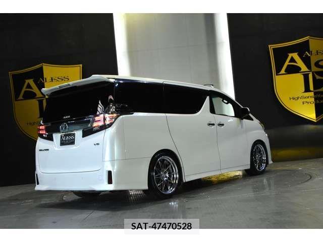 Toyota VELLFIRE 2015-08 335004-1