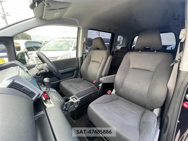 Honda STEP WGN 2015-02 210840-2