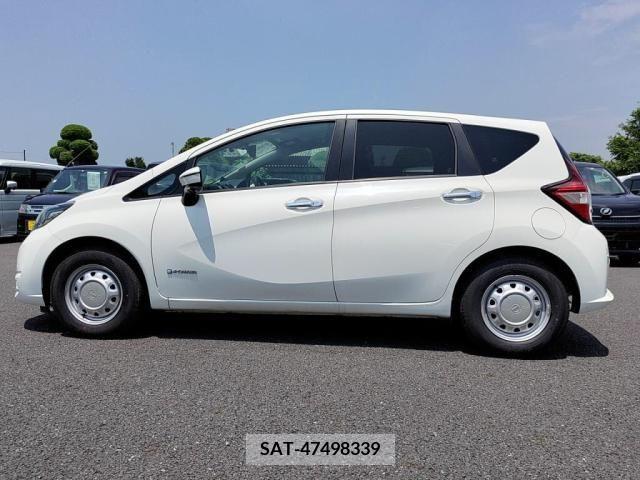 Nissan NOTE 2018-02 329143-11
