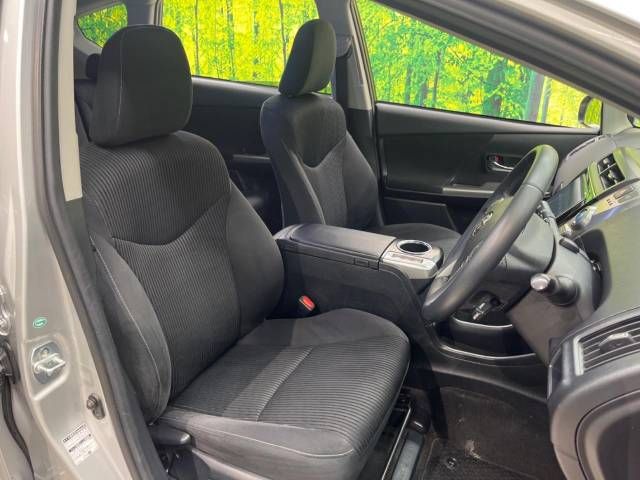 Toyota PRIUS ALPHA 2017-12 187302-8