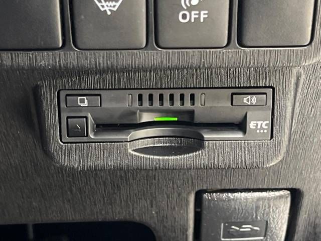 Toyota PRIUS ALPHA 2017-12 187302-7
