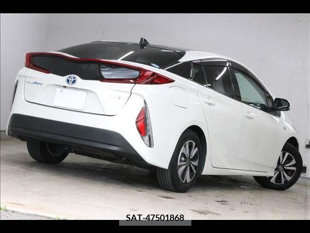 Toyota PRIUS PHV 2017-08 253353-11