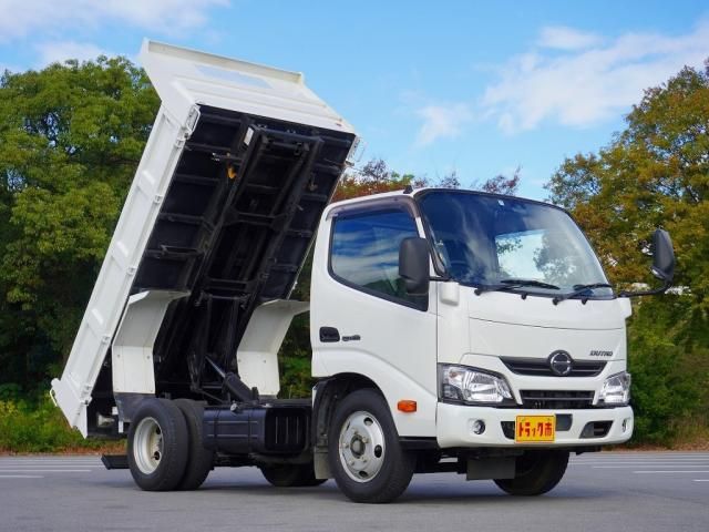 Hino DUTRO 2017-09 196066-11