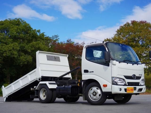 Hino DUTRO 2017-09 196066-4