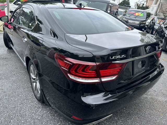 Lexus LS 2016-03 8266-5