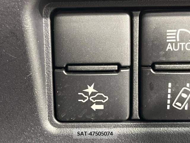 Toyota VOXY 2017-09 211588-4