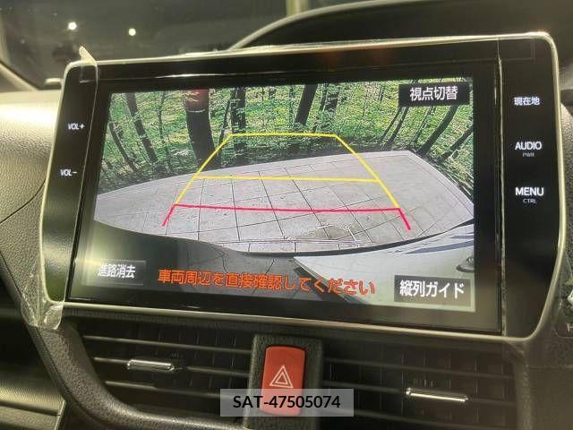 Toyota VOXY 2017-09 211588-3