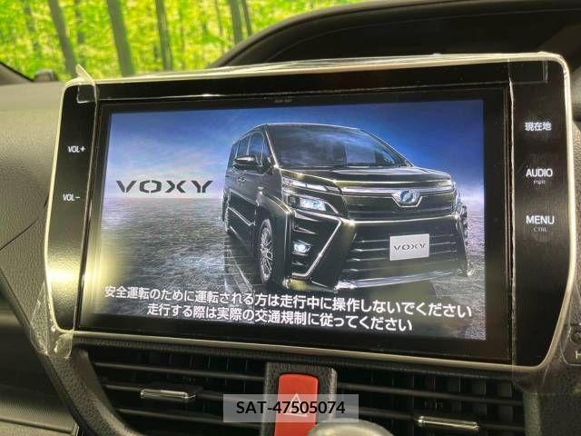 Toyota VOXY 2017-09 211588-2