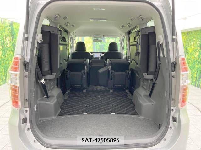 Toyota NOAH 2007-10 349775-10
