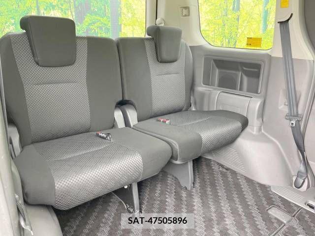 Toyota NOAH 2007-10 349775-9