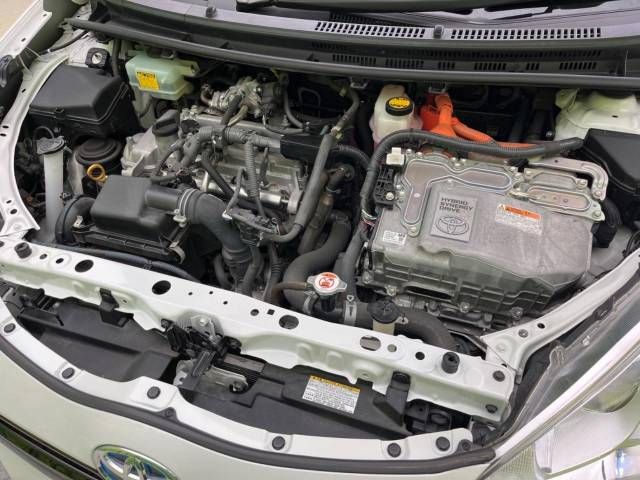 Toyota AQUA 2017-02 14672-18