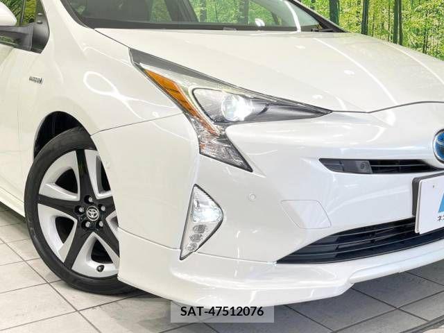 Toyota PRIUS 2016-08 281874-12