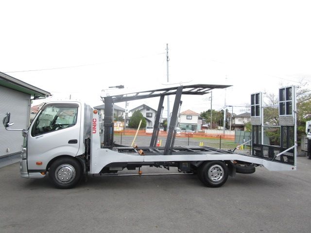 Hino DUTRO 2016-09 193089-3