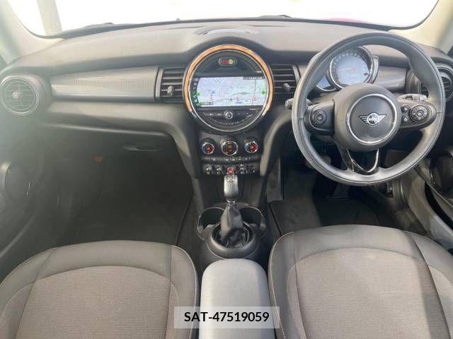 Bmw MINI 2019-04 319817-1