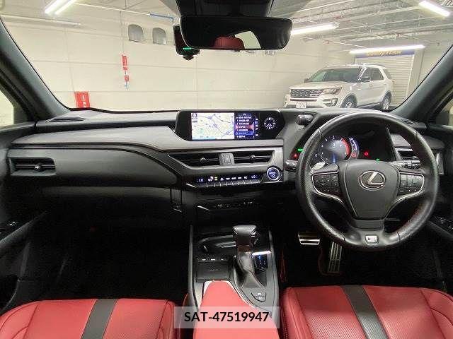 Lexus UX 2020-10 313521-1