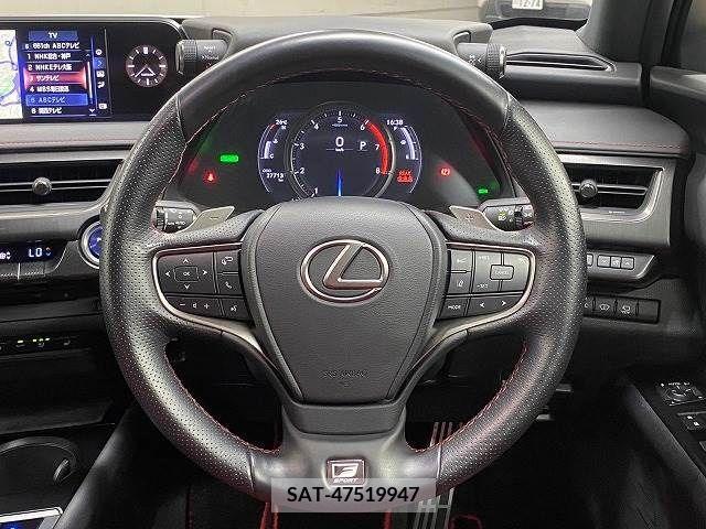 Lexus UX 2020-10 313521-13