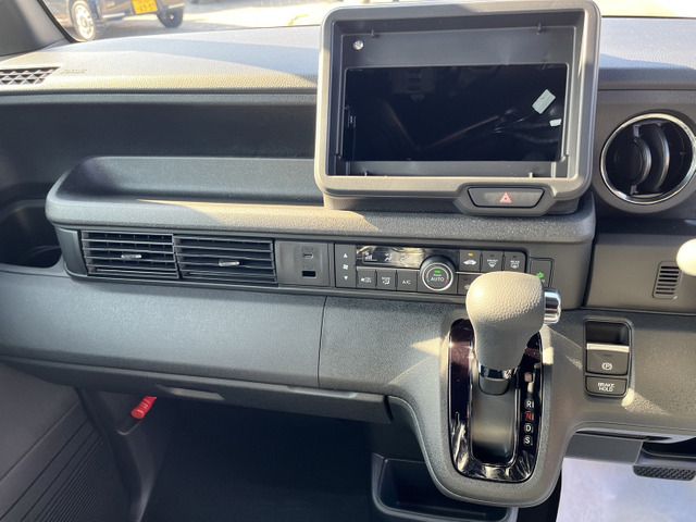 Honda N BOX CUSTOM 2023-01 9813-2