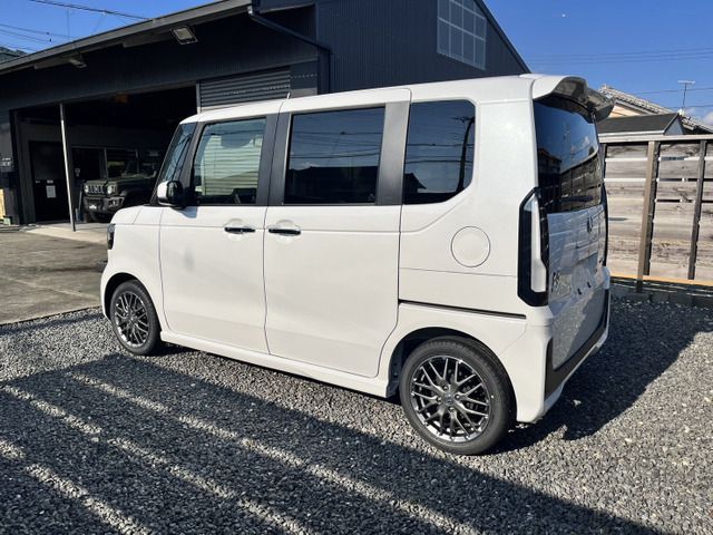 Honda N BOX CUSTOM 2023-01 9813-6