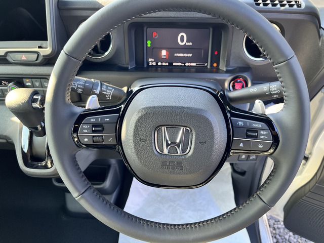 Honda N BOX CUSTOM 2023-01 9813-17