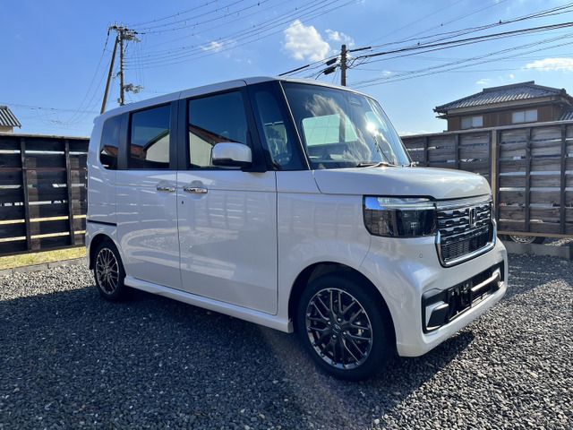 Honda N BOX CUSTOM 2023-01 9813-10