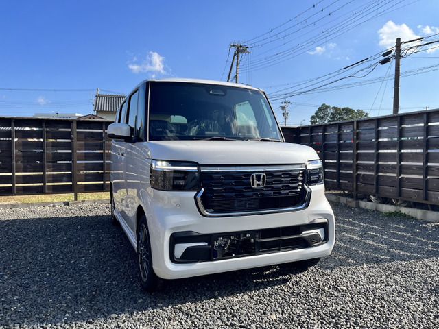 Honda N BOX CUSTOM 2023-01 9813-0