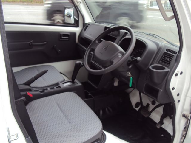 Mitsubishi MINICAB TRUCK 2017-12 2670-9