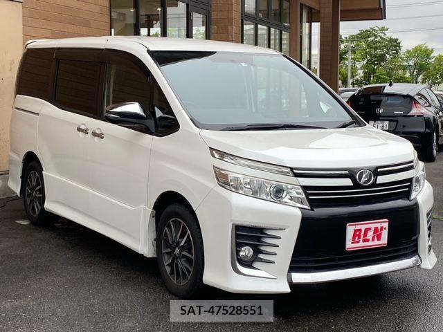 Toyota VOXY 2015-09 288942-6