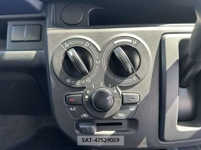 Suzuki ALTO 2022-09 355758-15