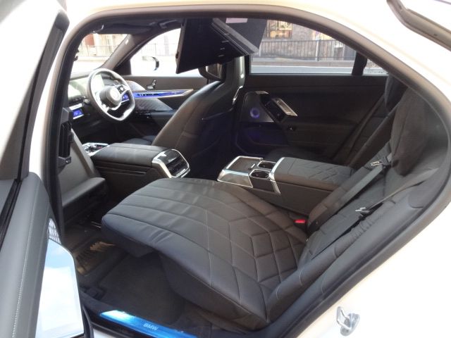 Bmw 7 SERIES 2023-03 188304-18