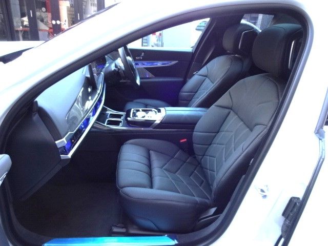 Bmw 7 SERIES 2023-03 188304-13