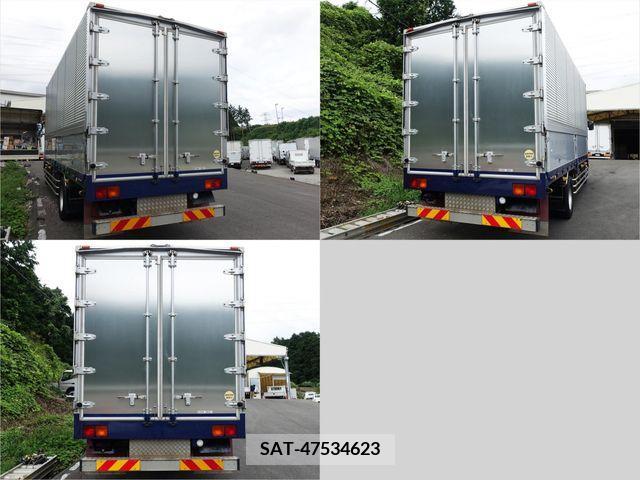 Mitsubishi FIGHTER 2015-10 400674-6