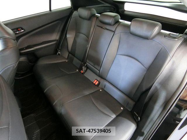Toyota PRIUS 2016-11 205369-7