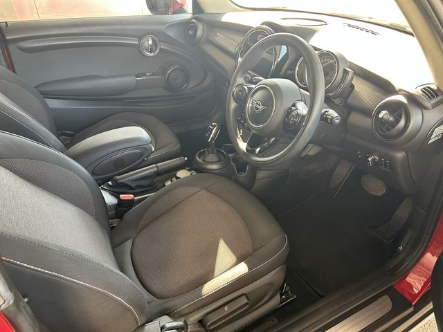 Bmw MINI 2018-06 4999-9