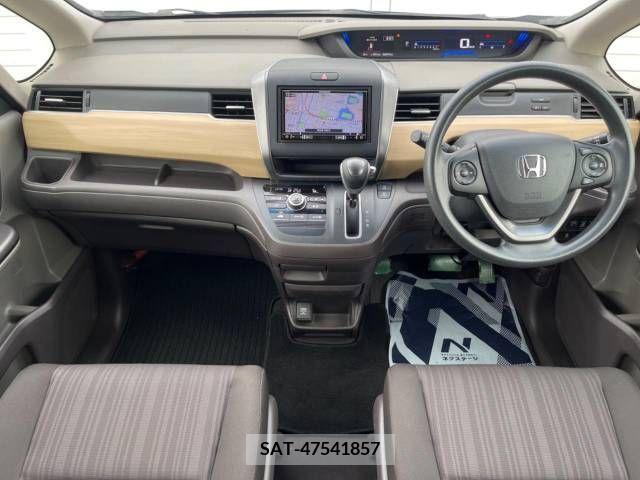 Honda FREED 2016-10 352098-1