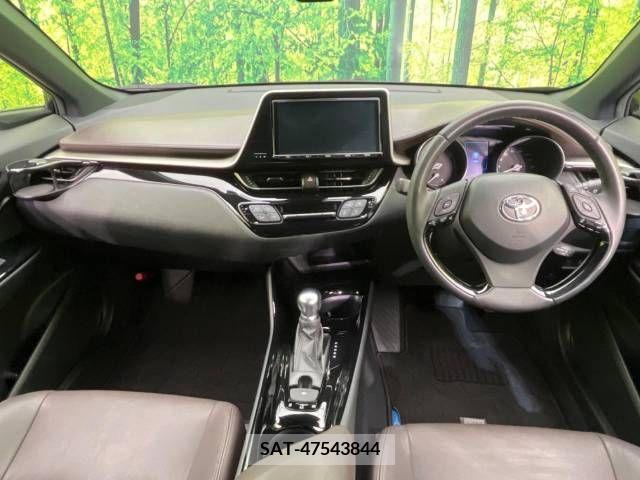 Toyota C-HR 2017-02 295002-1