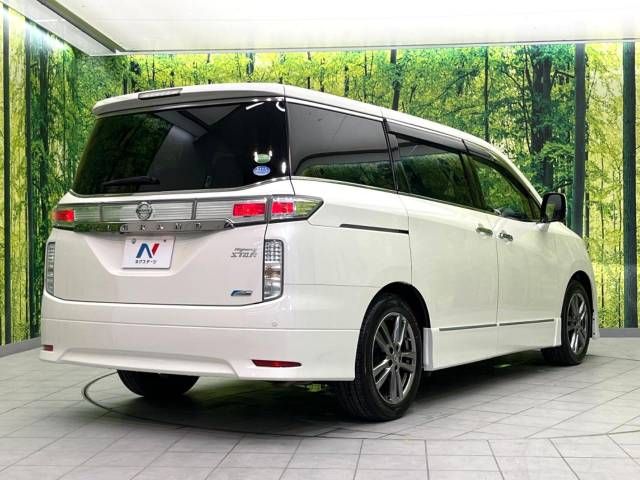 Nissan ELGRAND 2012-06 8601-17