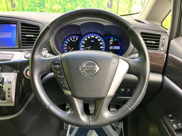 Nissan ELGRAND 2012-06 8601-11