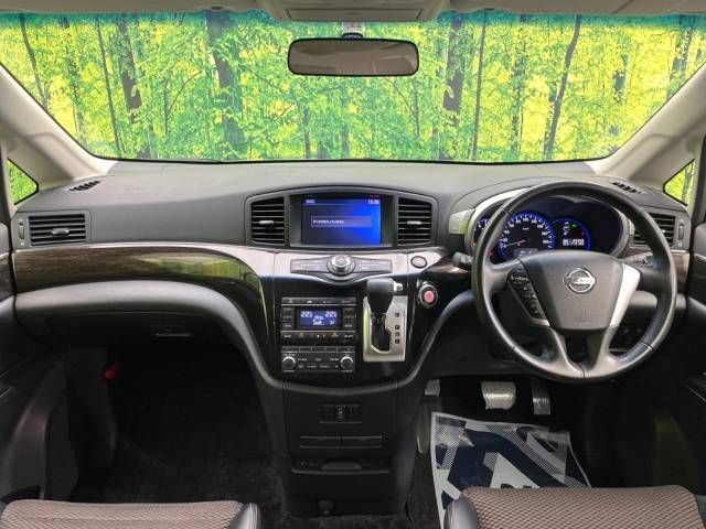 Nissan ELGRAND 2012-06 8601-1