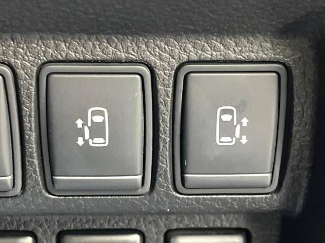 Nissan ELGRAND 2012-06 8601-3