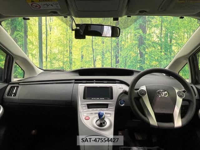 Toyota PRIUS 2013-08 322117-1