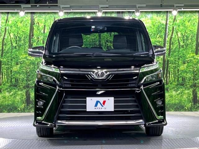 Toyota VOXY 2018-08 188354-15