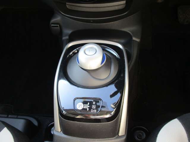 Nissan NOTE 2018-07 9614-8