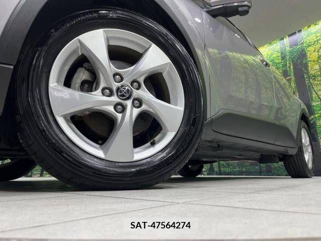 Toyota C-HR 2017-09 357810-13